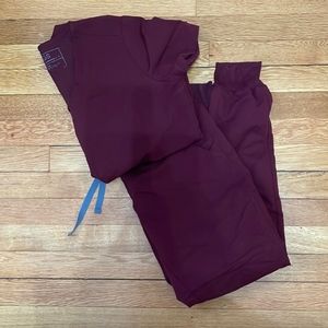 Figs burgundy scrub set